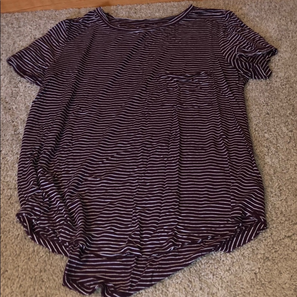 American Eagle tee Burgundy and white striped